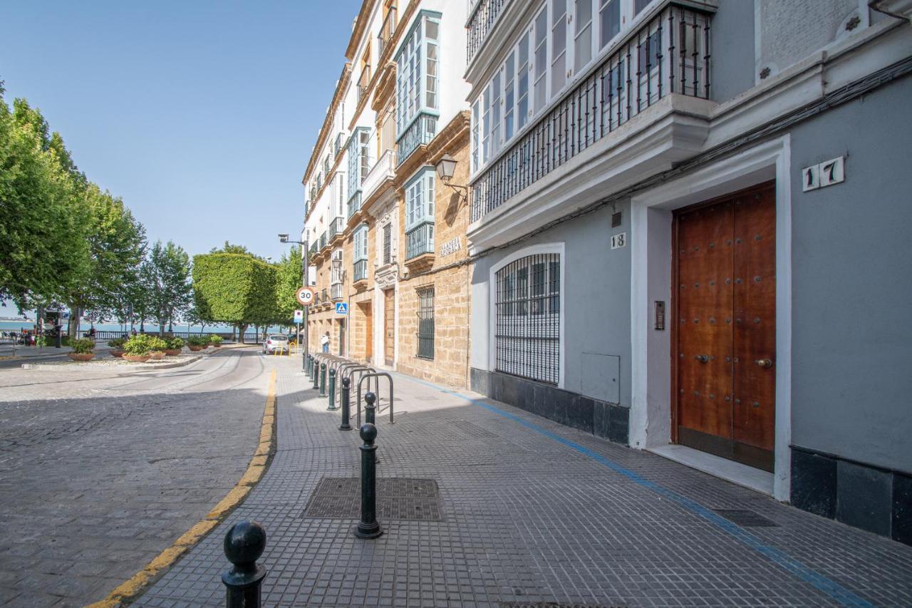 Apartamento El Meridiano De Cádiz Exterior photo